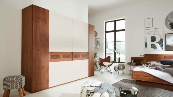 Interliving Schlafzimmer Serie 1022 – Kleiderschrank 97300