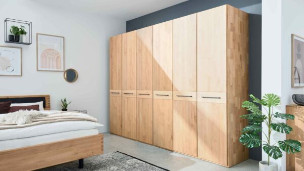 Interliving Schlafzimmer Serie 1028 – Kleiderschrank 6006